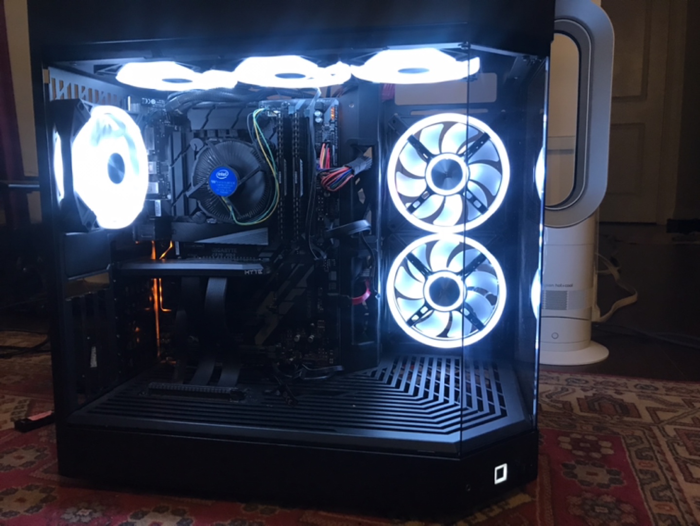 Custom Gaming PC - Gigabyte Z370 HD3, GeForce GTX 1660 OC