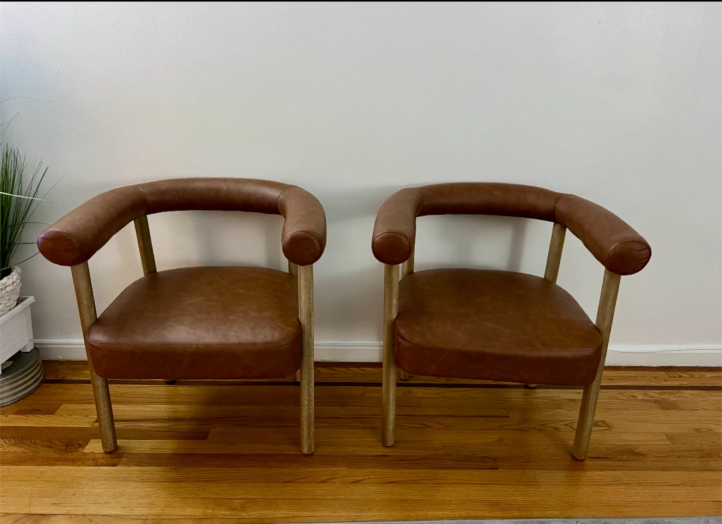 Set of 2 Brown Faux Leather Arm Chairs