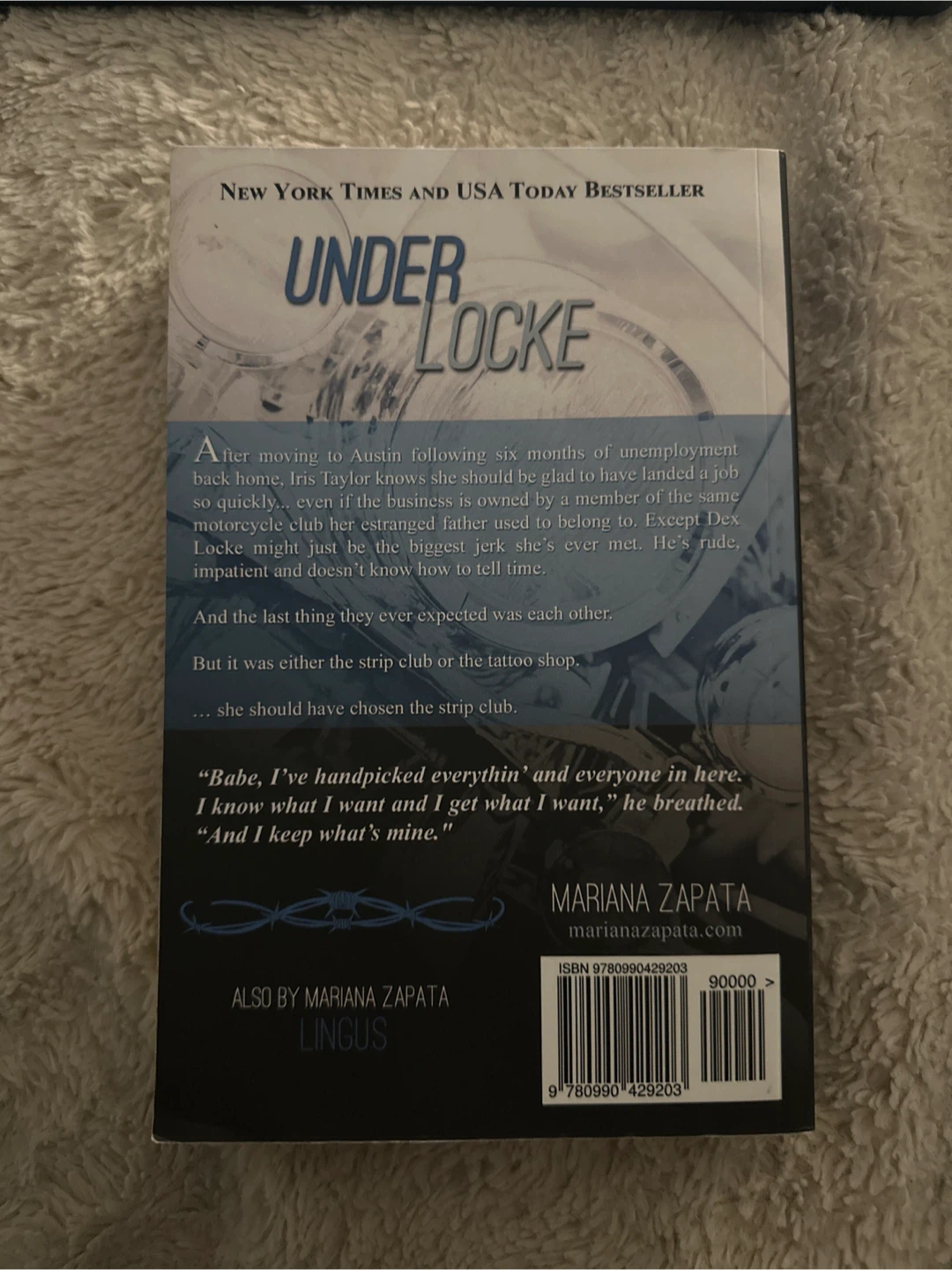 Under Locke by Mariana Zapata - photo 2