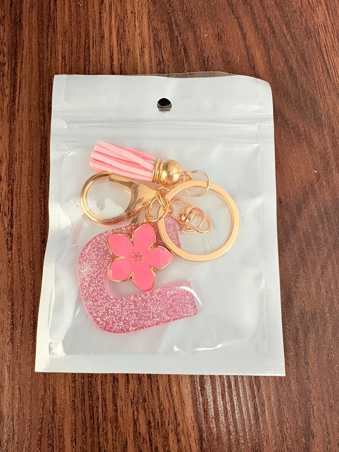 Glitter Letter "U" Keychain with Flower Charm - photo 4