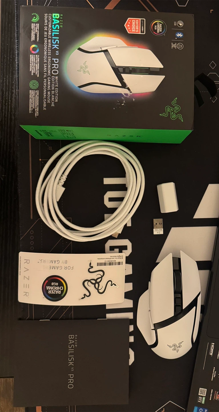 Razer Basilisk V3 Pro White Wireless Gaming Mouse - photo 2