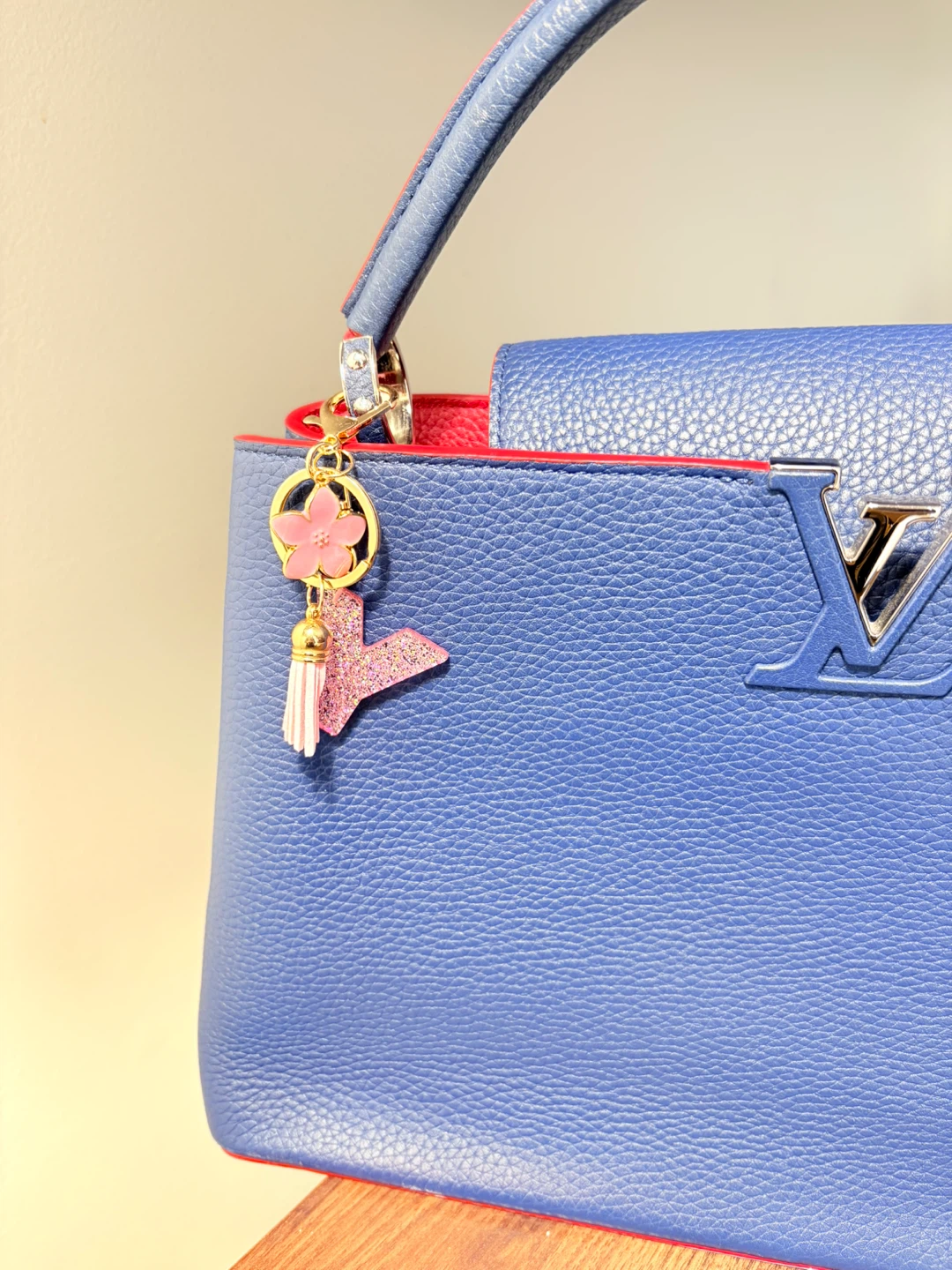 Pink Glitter Letter Y Keychain with Tassel and Flower Charm - photo 2