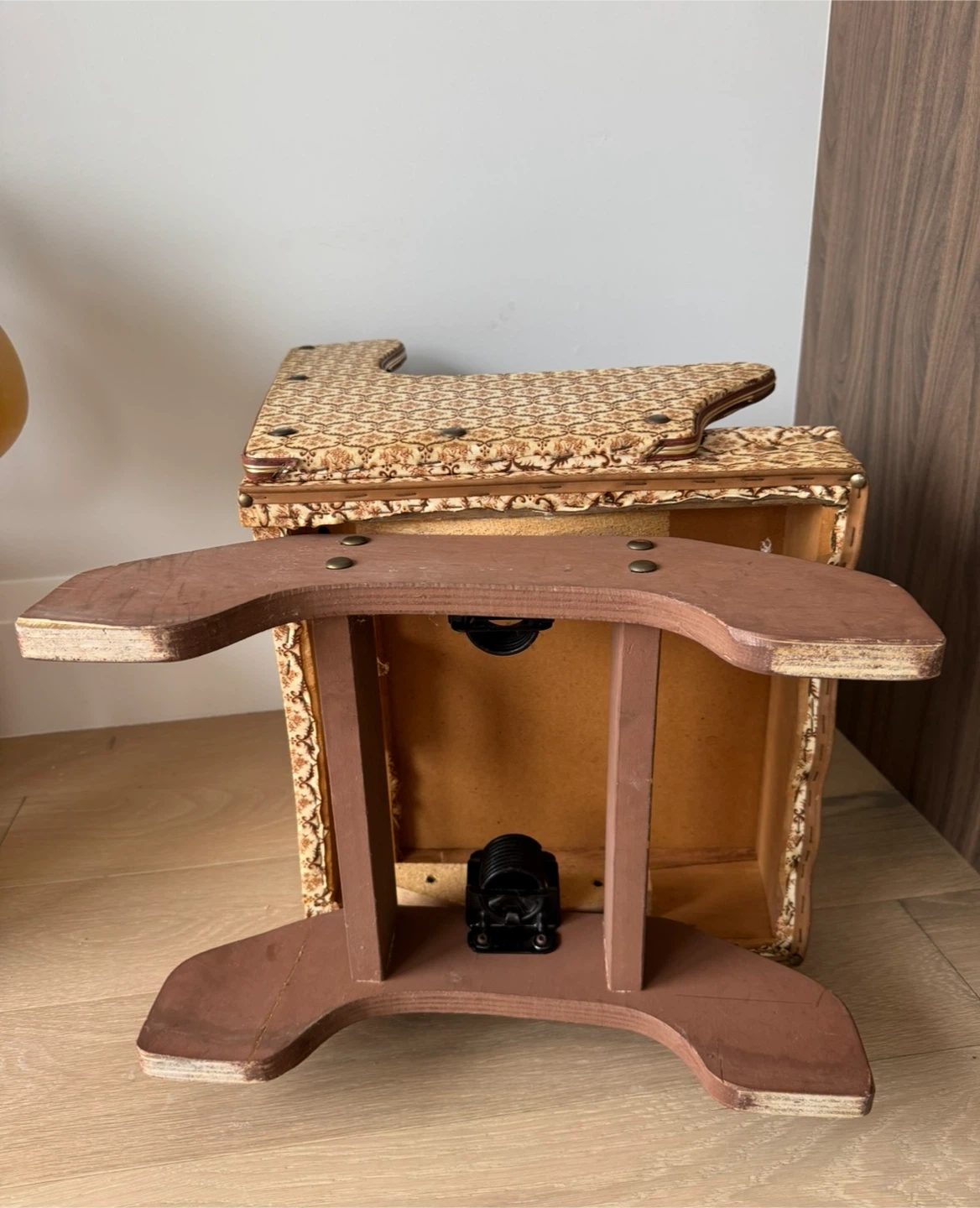 Vintage Kid Rocking Chair - photo 4