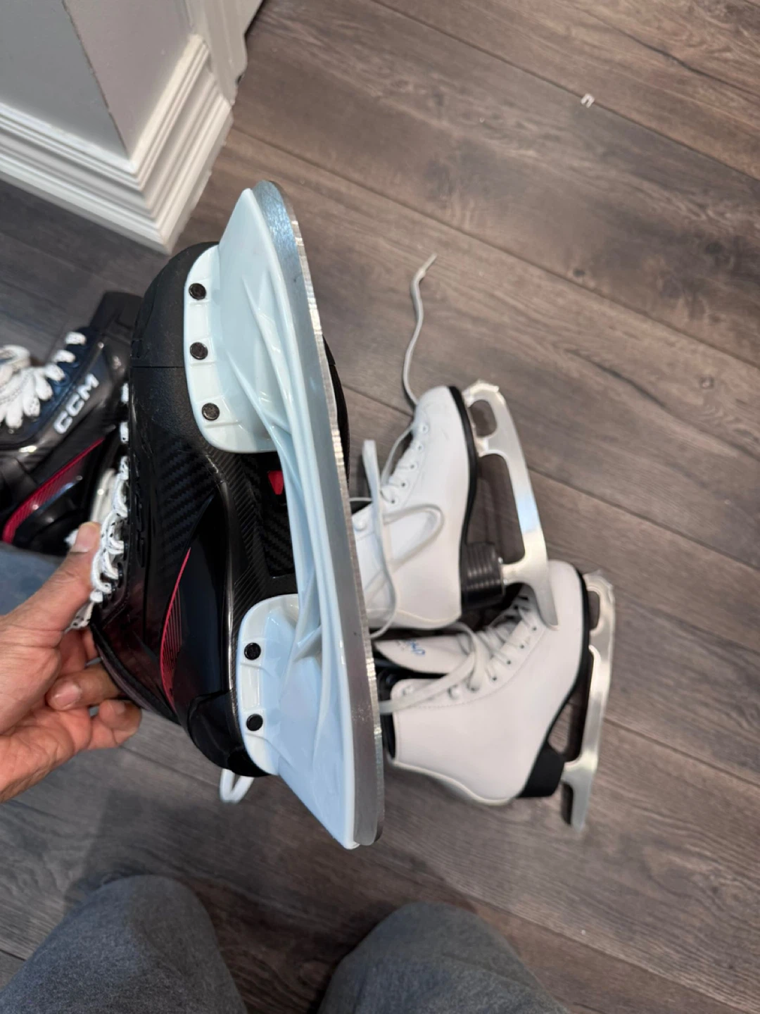 CCM Hockey Skates - photo 5