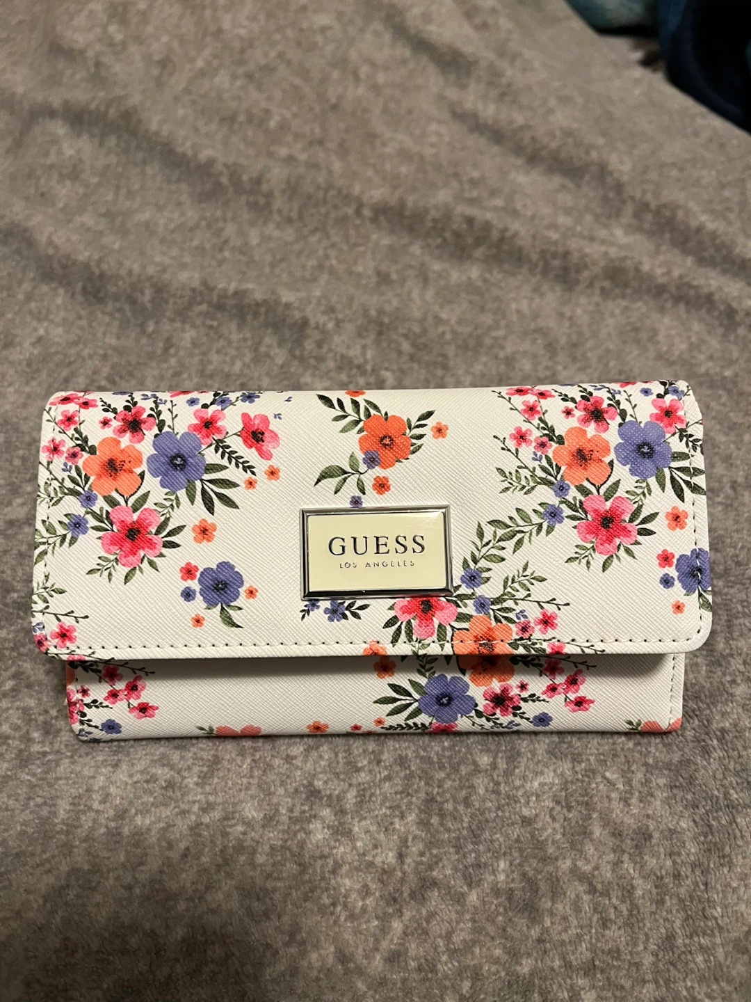 Guess floral wallet