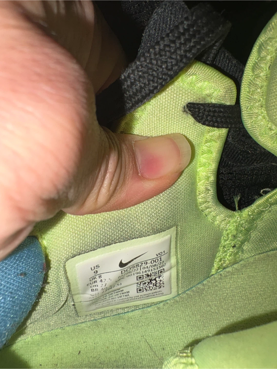 Nike LeBron Witness 5 Shoes - photo 4