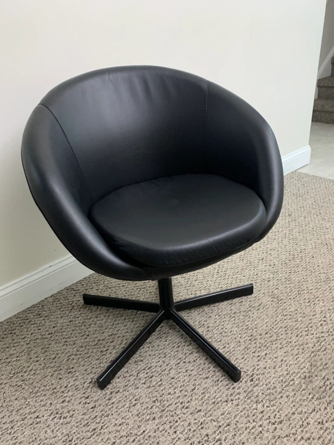 Chair / Furniture - Black Swivel Accent Chair - photo 3