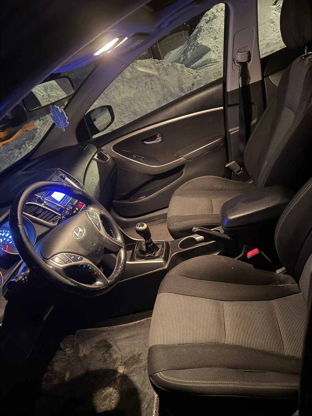 Hyundai Elantra GT Hatchback - photo 4