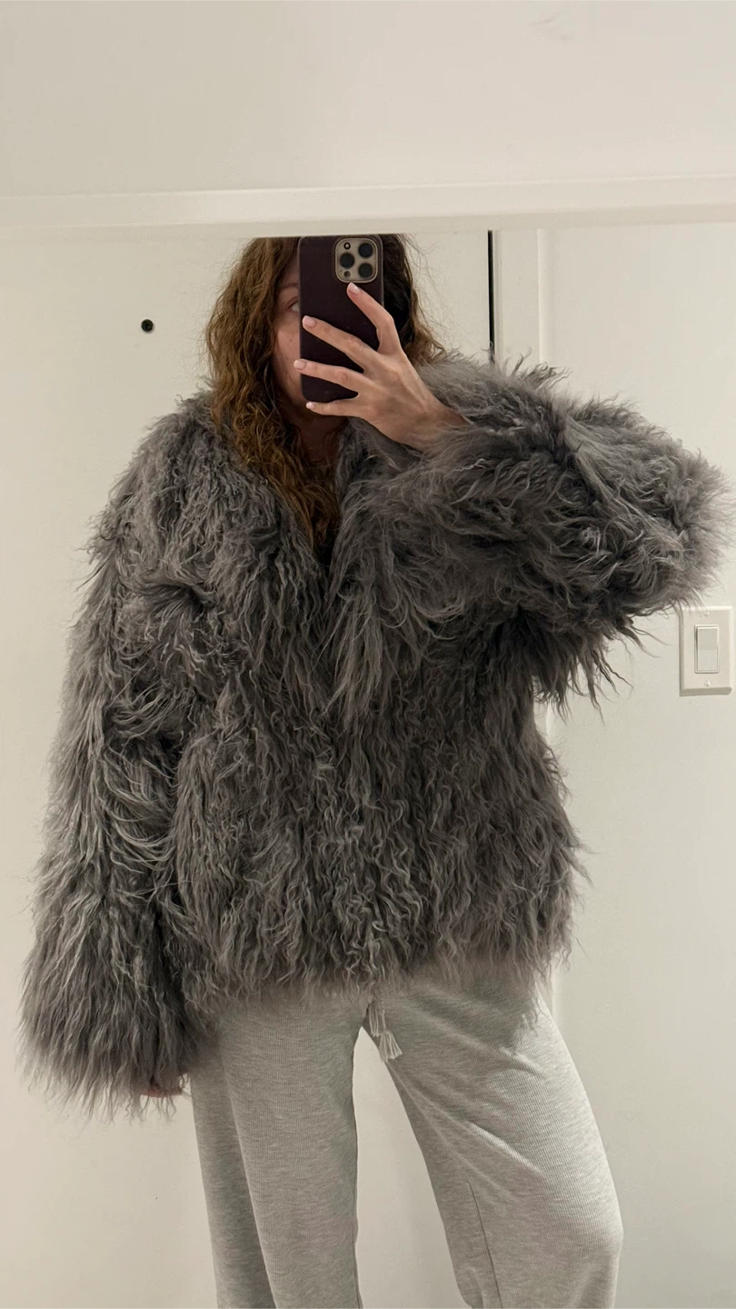 New genuine ship fur coat size M, grey - photo 2
