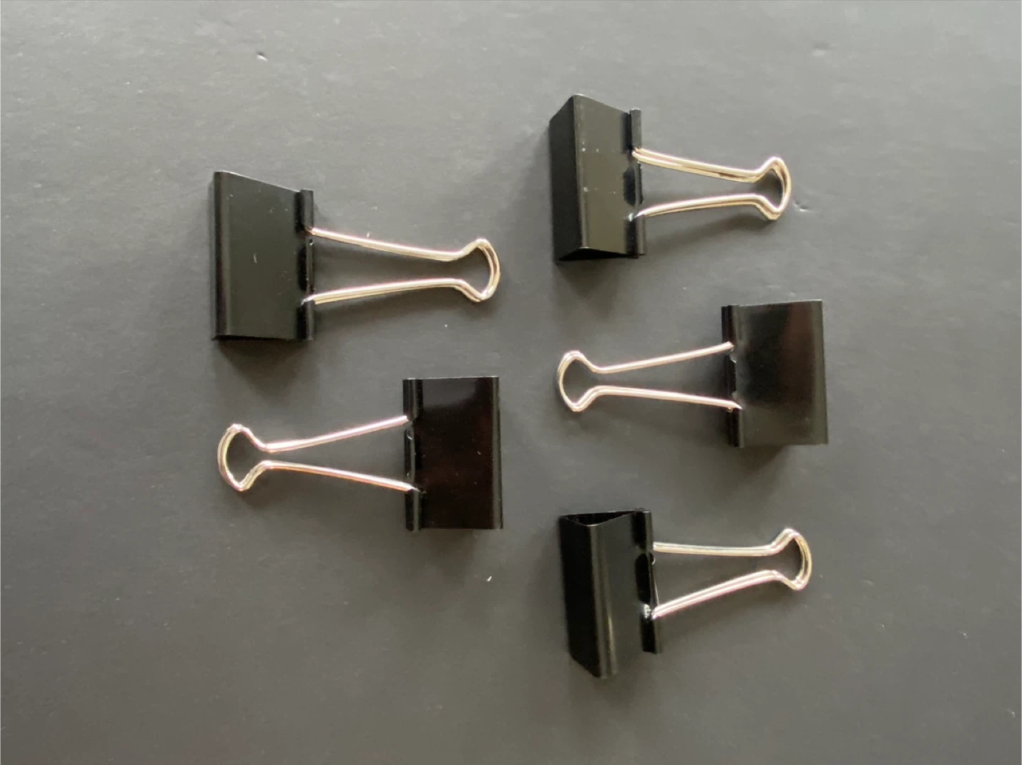 BINDER CLIPS - HUGE LOT OF 630+, VARIOUS SIZES  *OVER 5.5 LBS* - photo 2