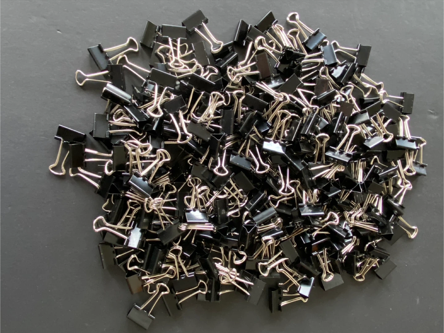 BINDER CLIPS - HUGE LOT OF 630+, VARIOUS SIZES  *OVER 5.5 LBS* - photo 3