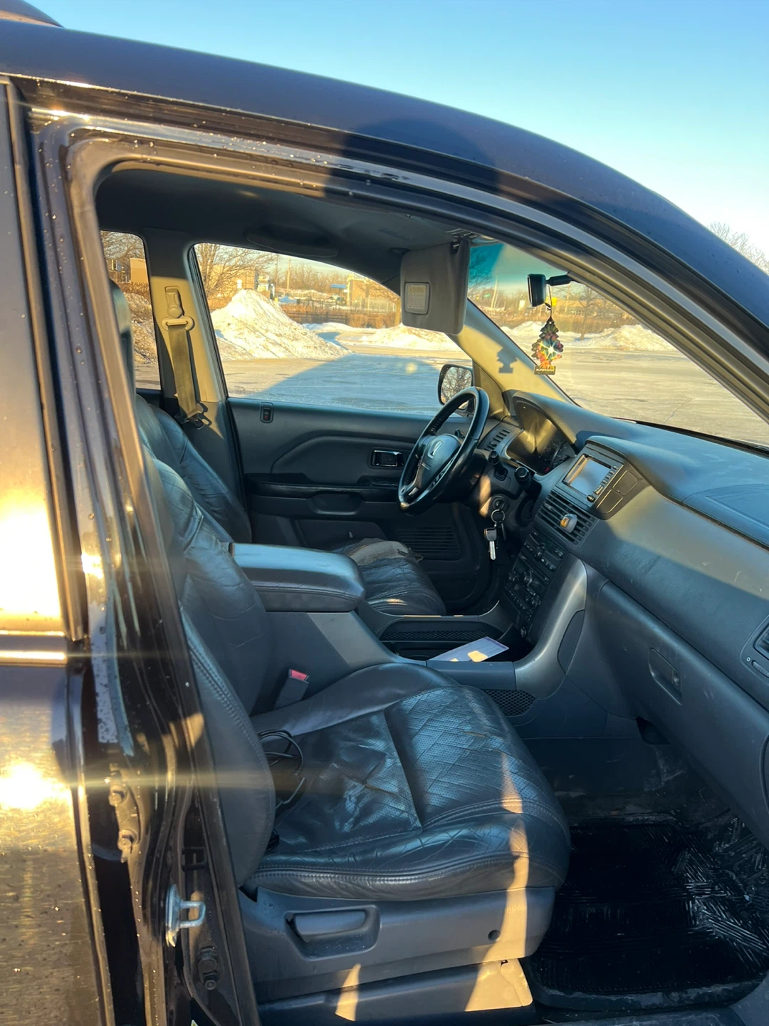 Black Honda Pilot SUV - photo 2