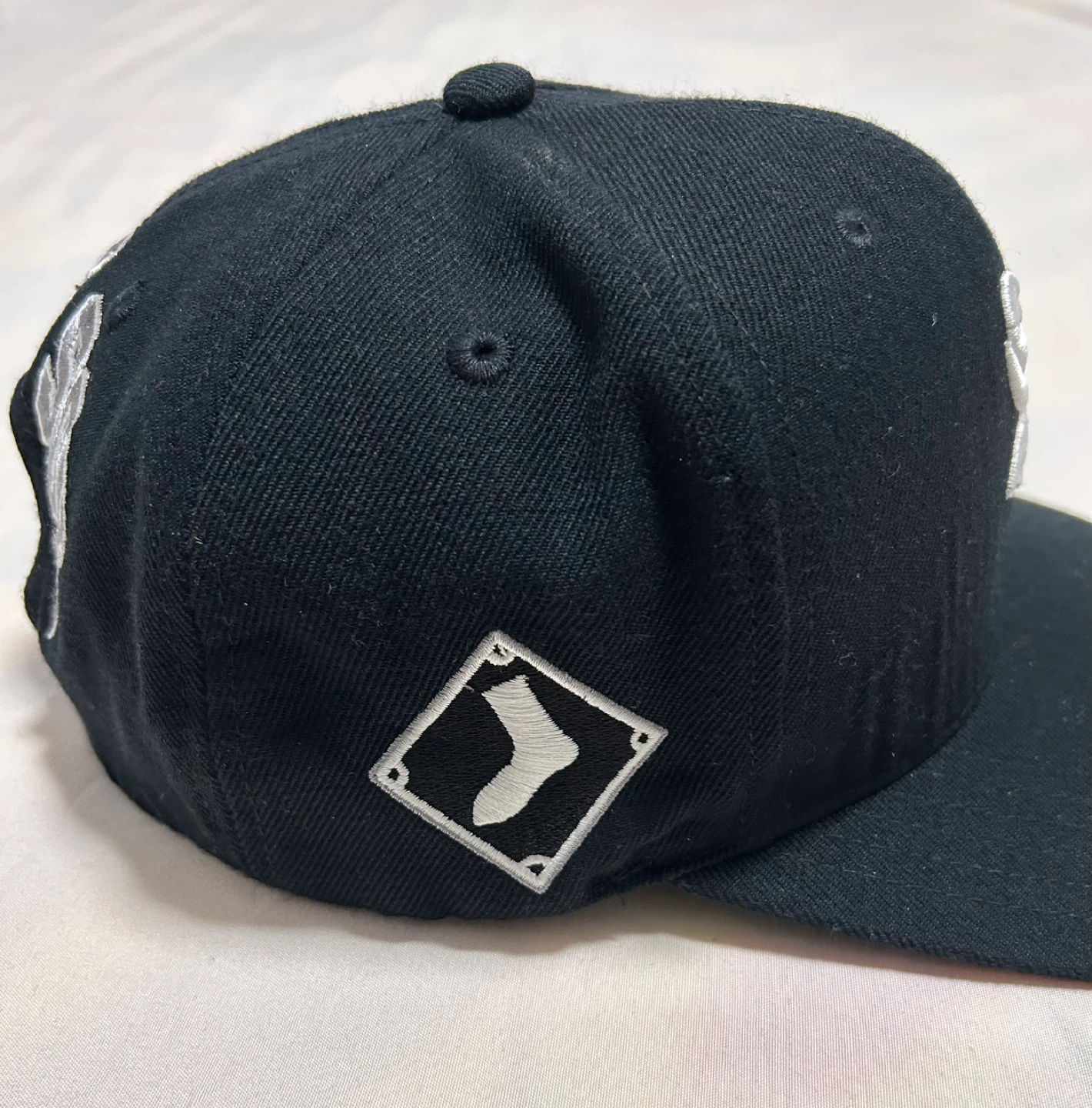 American Needle Chicago White Sox Baseball Cap - photo 2