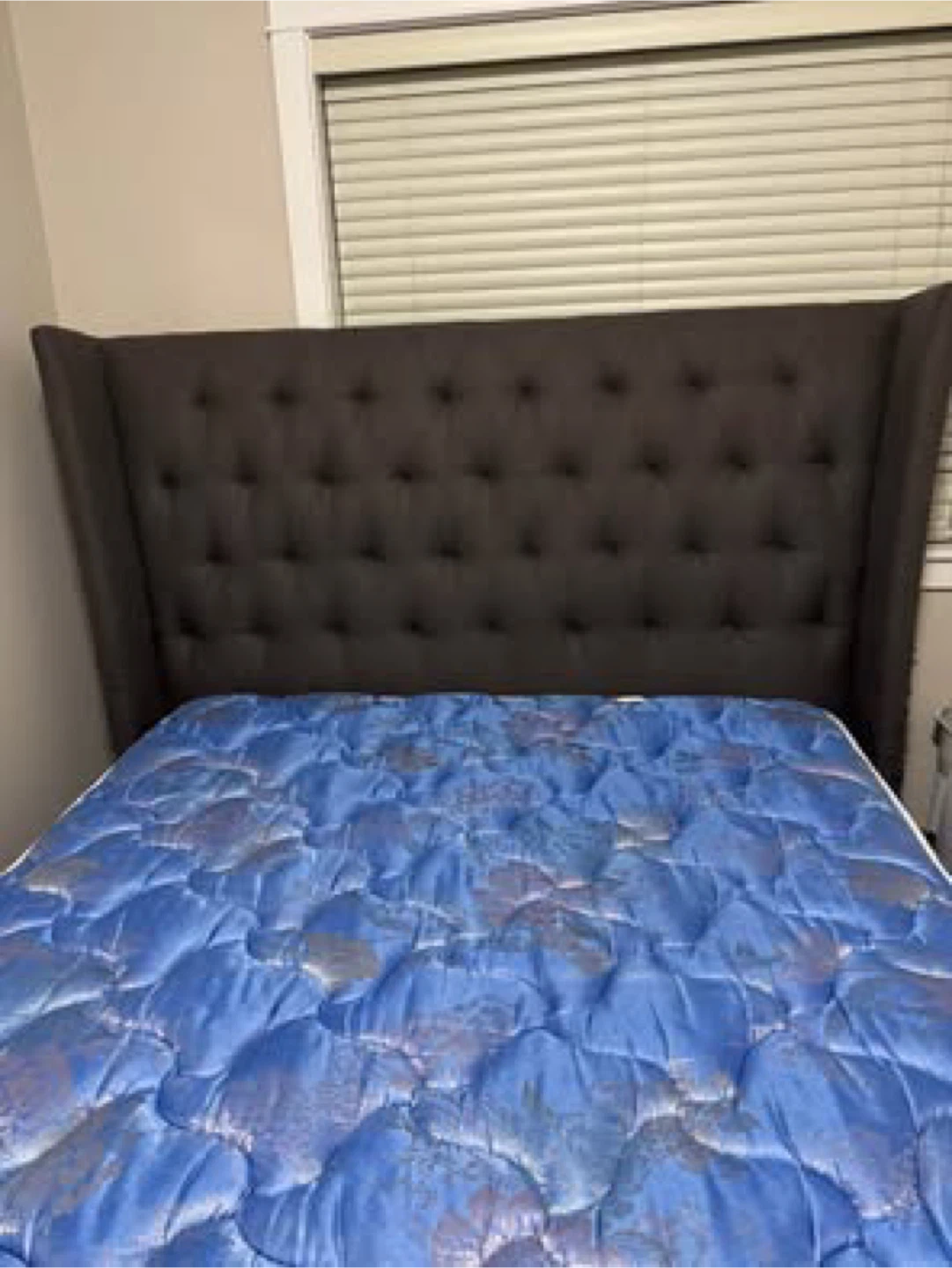 Tufted Wingback Headboard - photo 4