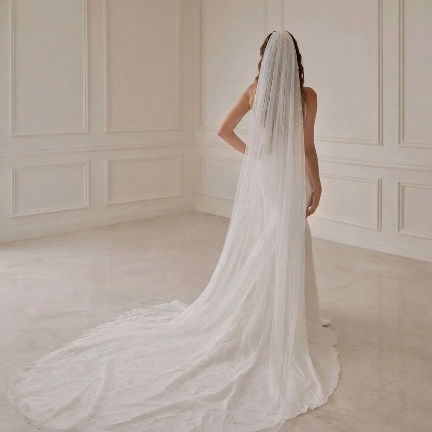 Pearl embellish Cathedral Veil - photo 2
