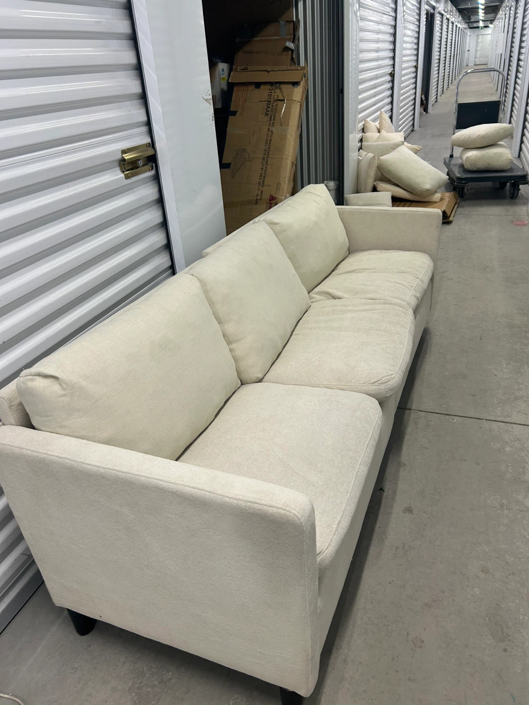 New Hayward Interiors Brentwood Sofa 80”X 29”