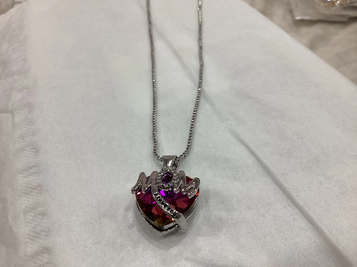 Heart "Mom" Pendant Necklace