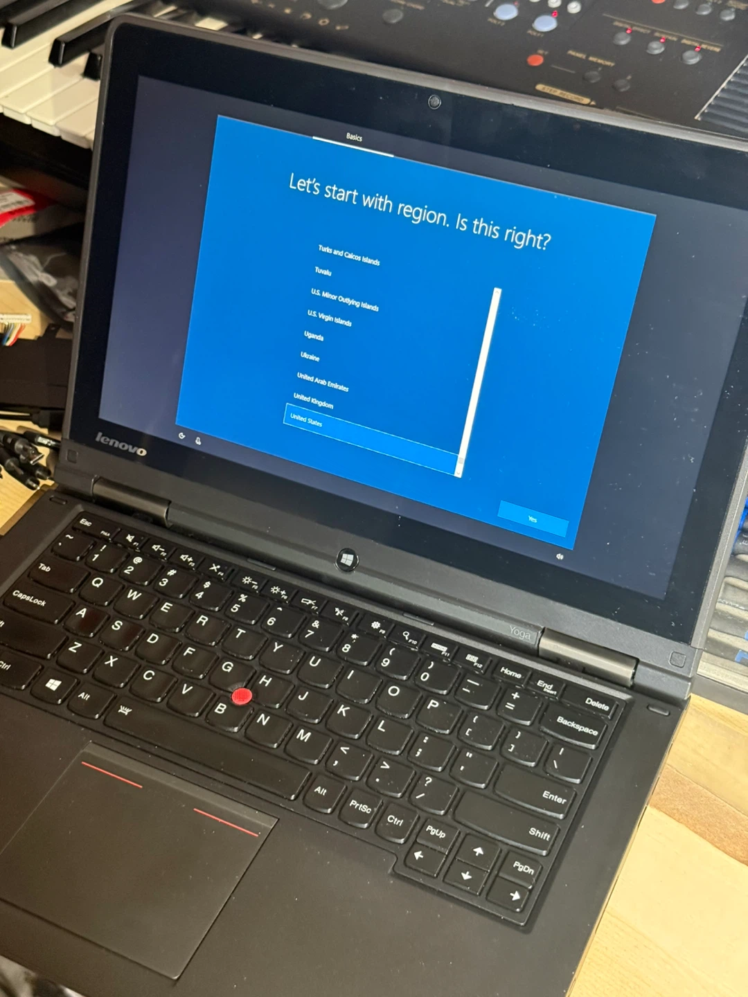 Lenovo ThinkPad Yoga 2-in-1 Laptop - photo 3