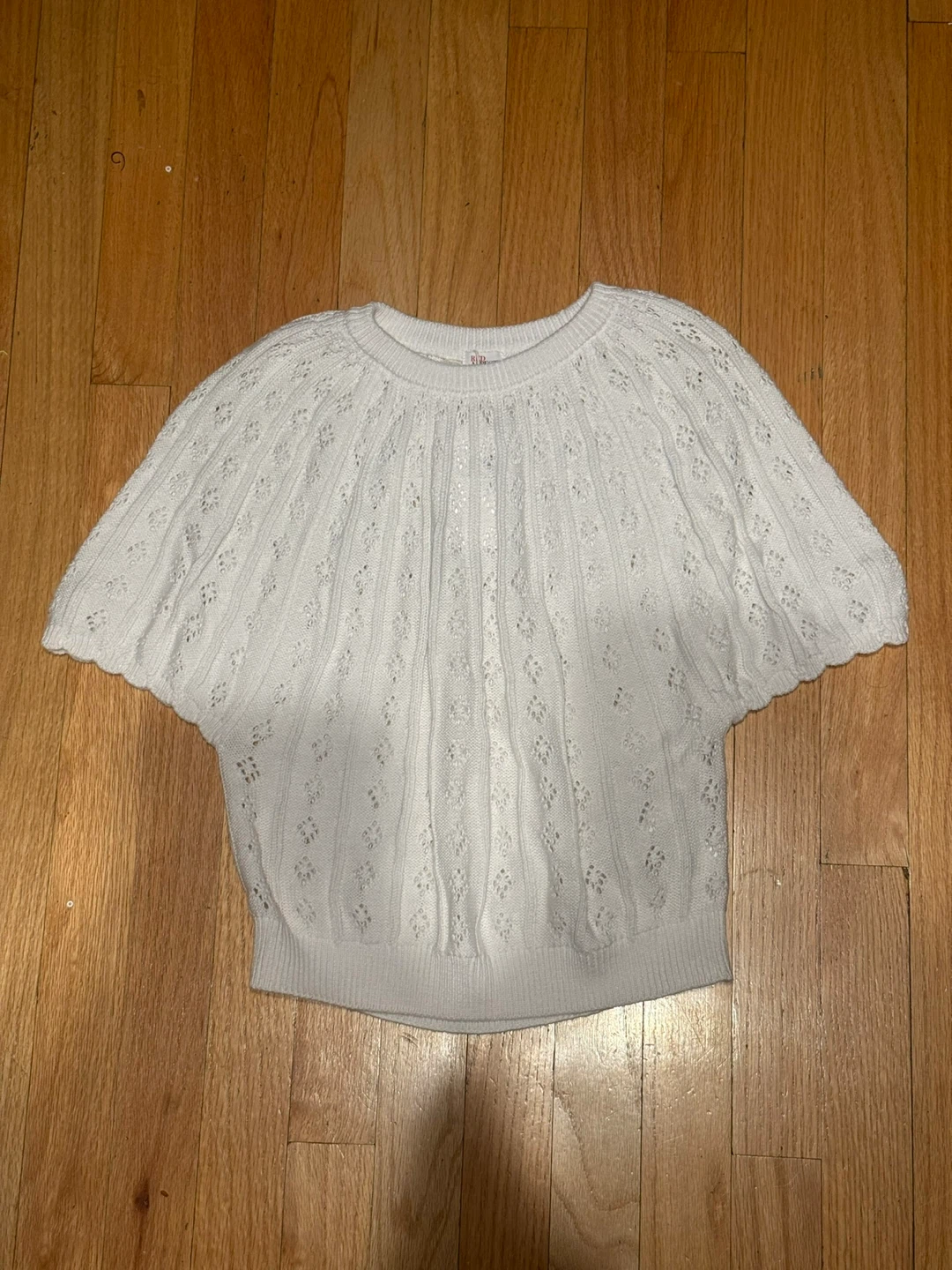 RED ASPECT White Knit Top - Size MT
