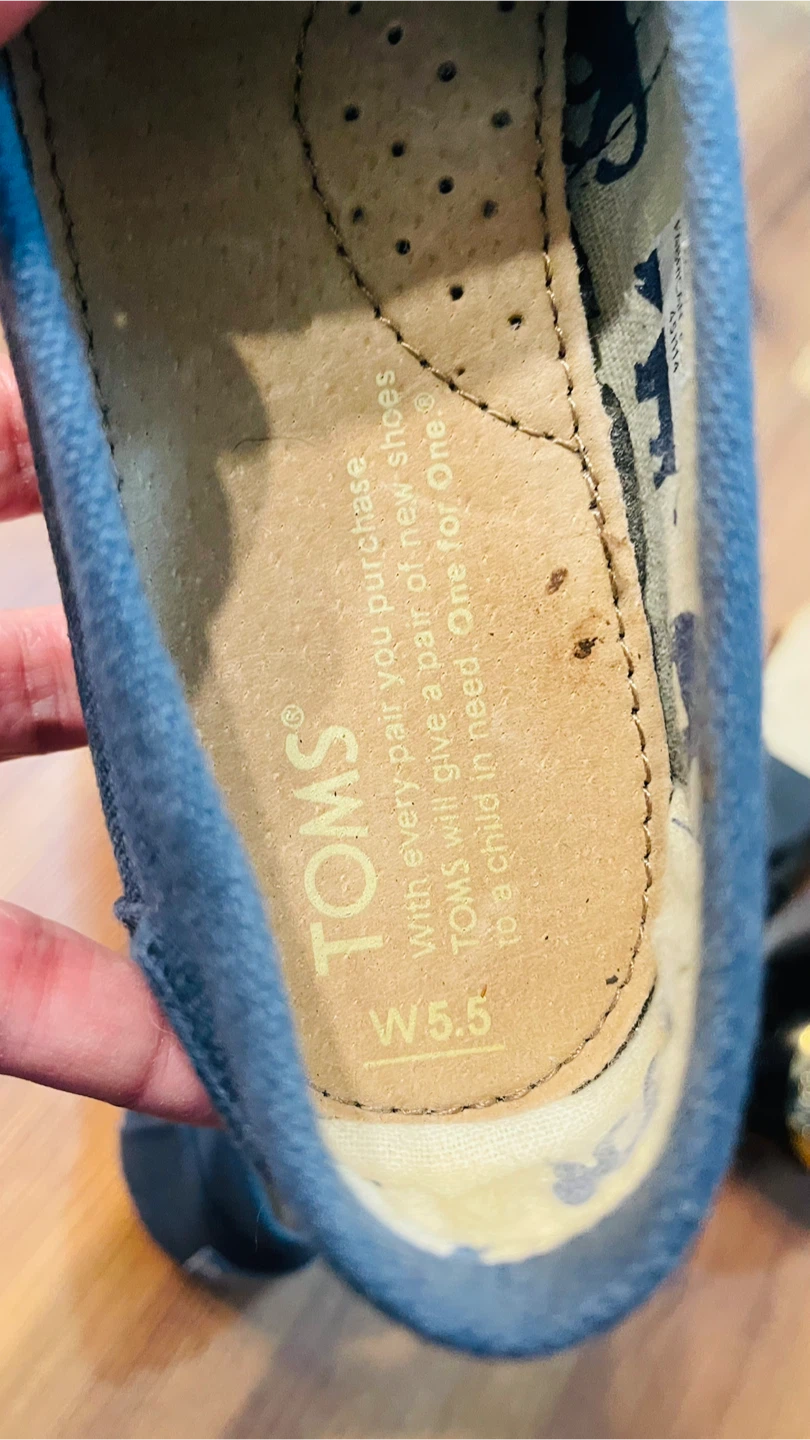 TOMS Women's Slip-on Shoes Size 5.5 - photo 2