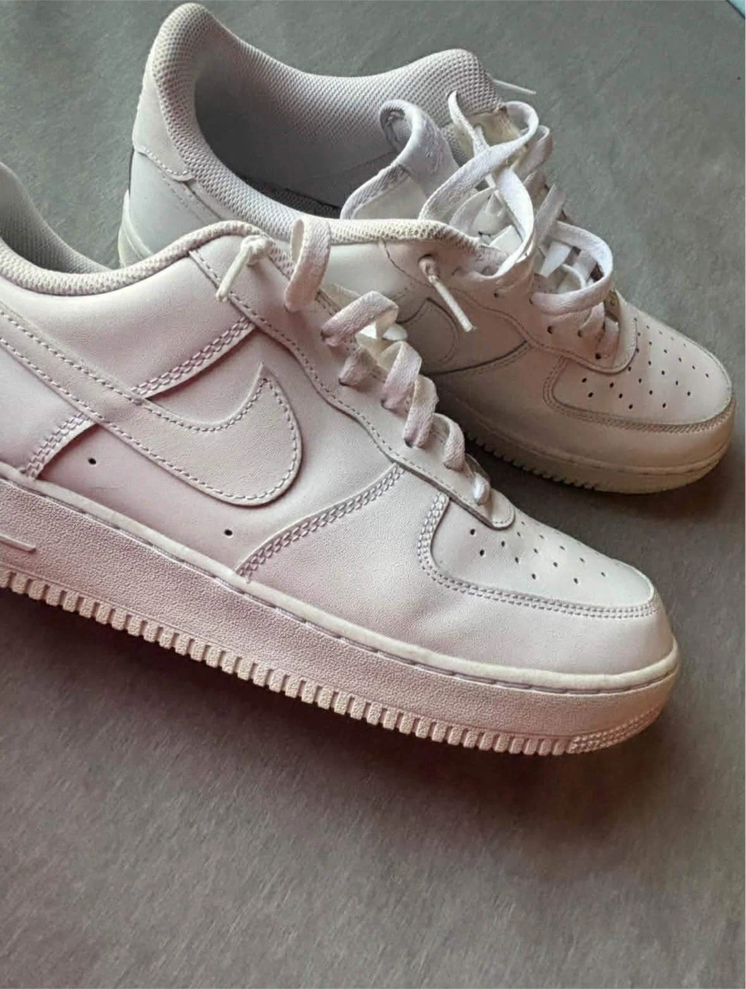 Nike Air Force 1 White Sneakers US 11.5