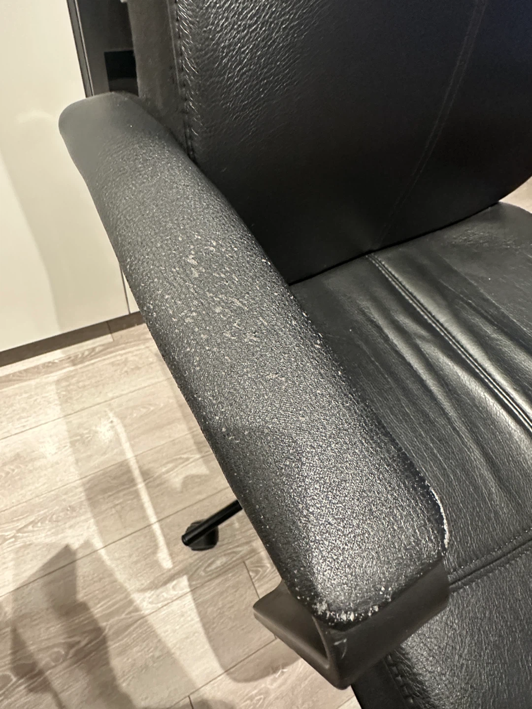 Office Desk & Chair - photo 4
