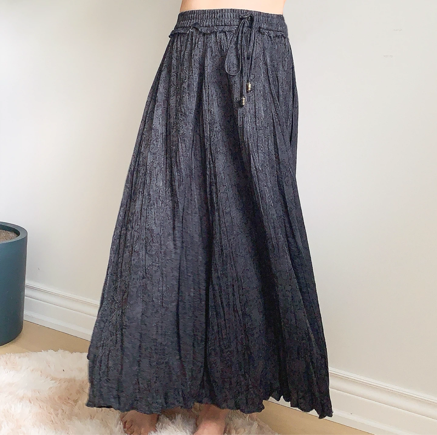 ZARA Black Flowing Pleated Maxi Skirt XXS