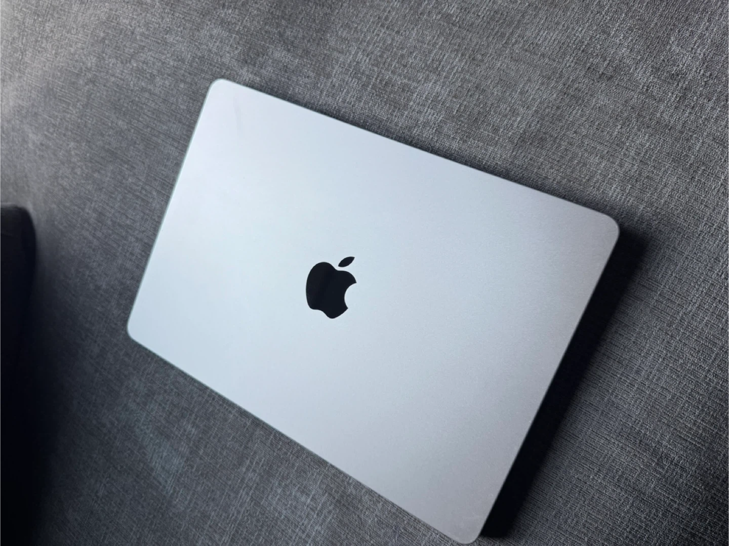 Apple MacBook Air M2 Laptop