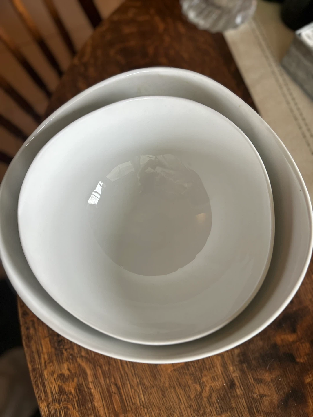 2 serving bowls