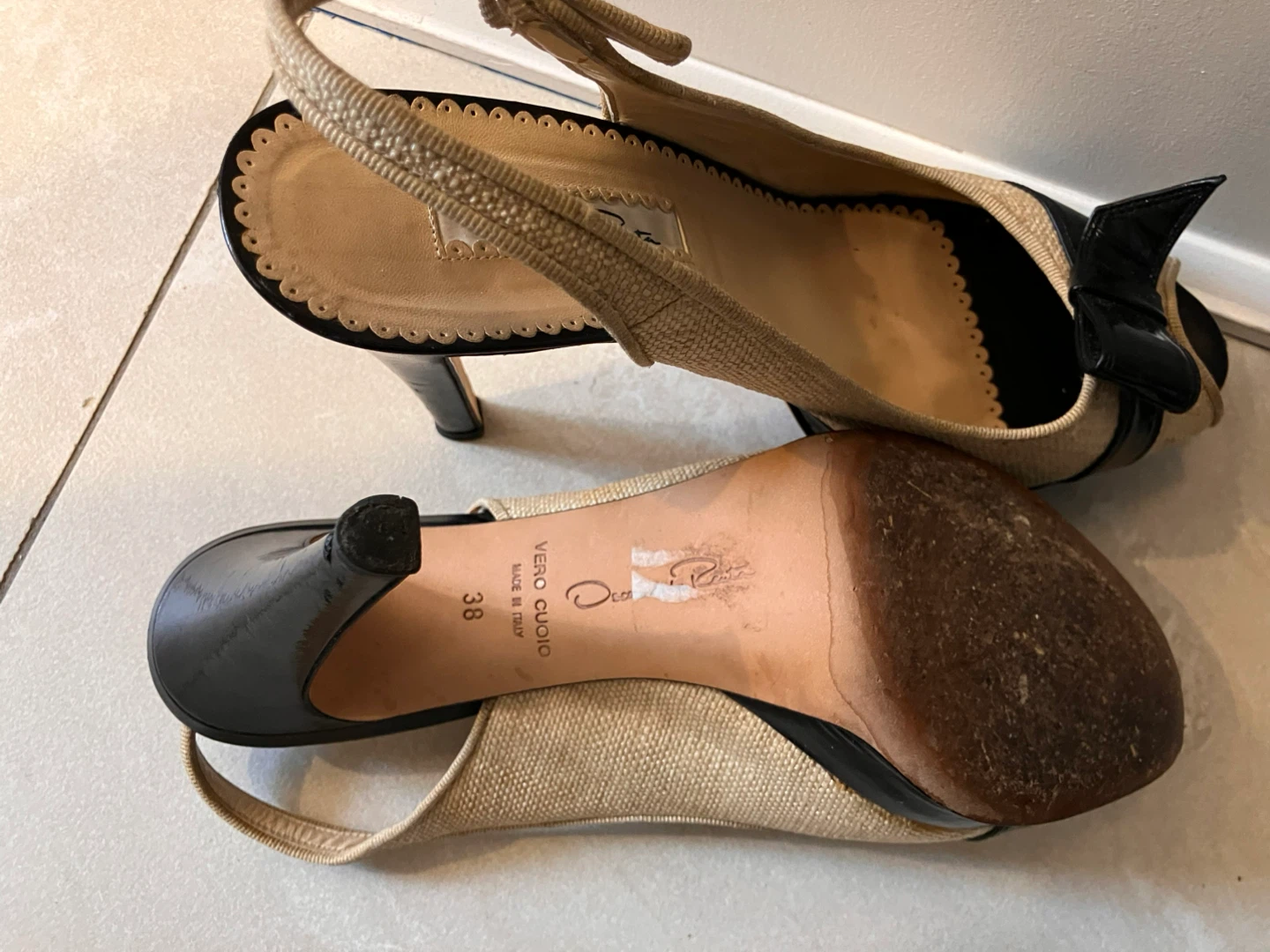 Oscar de la Renta Peep-Toe Slingback Heels Size 38 - photo 4