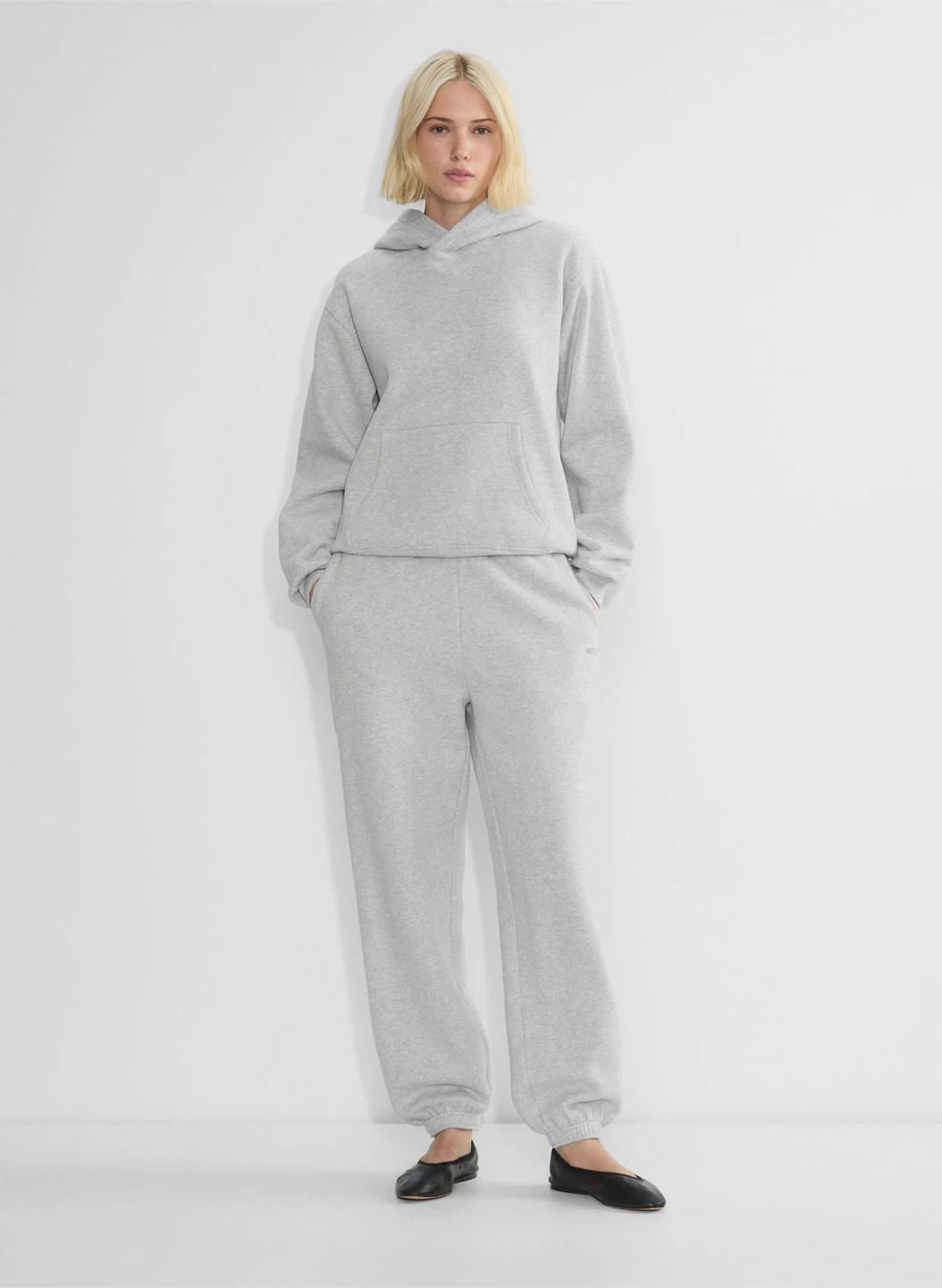 Aritzia Grey Hoodie - photo 2