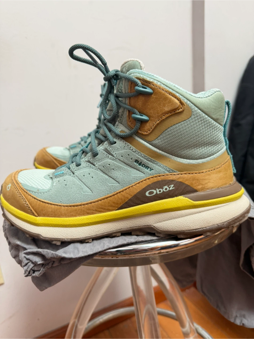 NIB Oboz boots