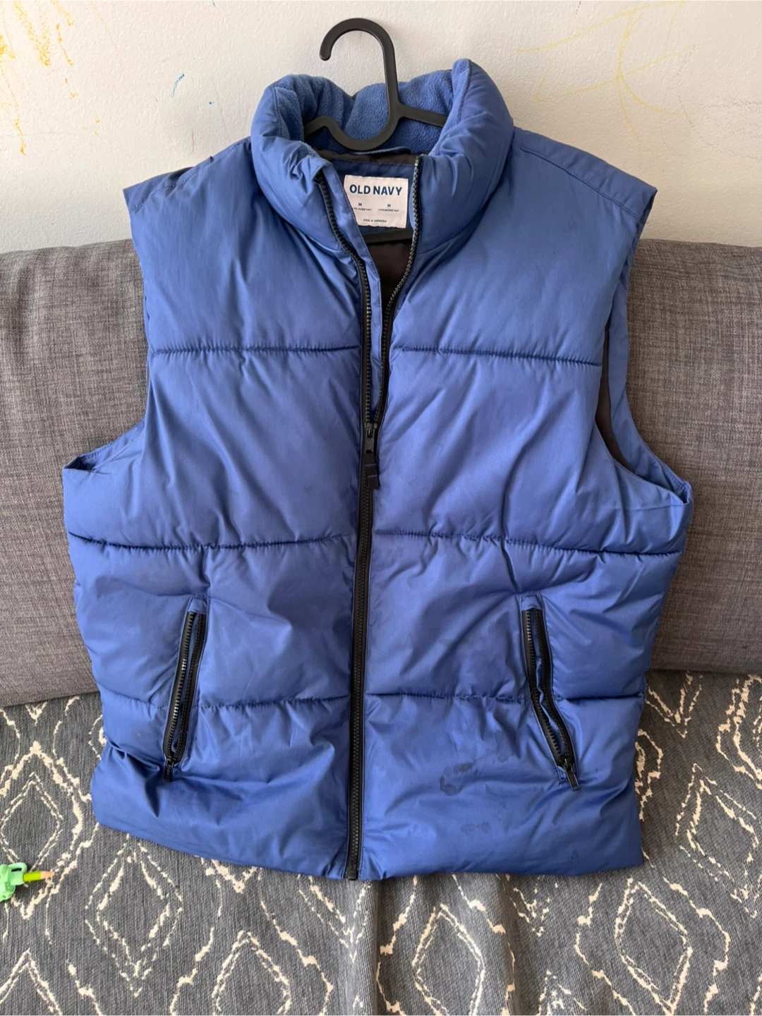Old Navy Blue Puffer Vest - Size M