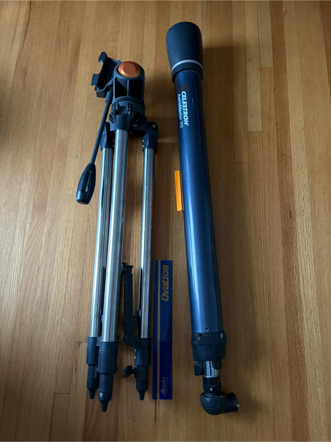 Celestron AstroMaster 70 Telescope with Tripod - photo 5