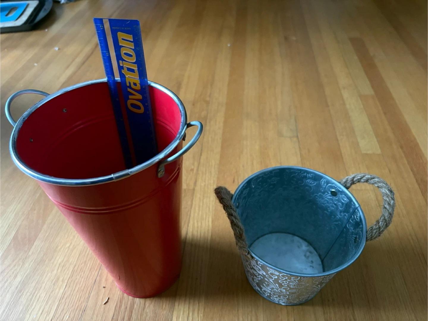 Red and Silver Pail Set - photo 2