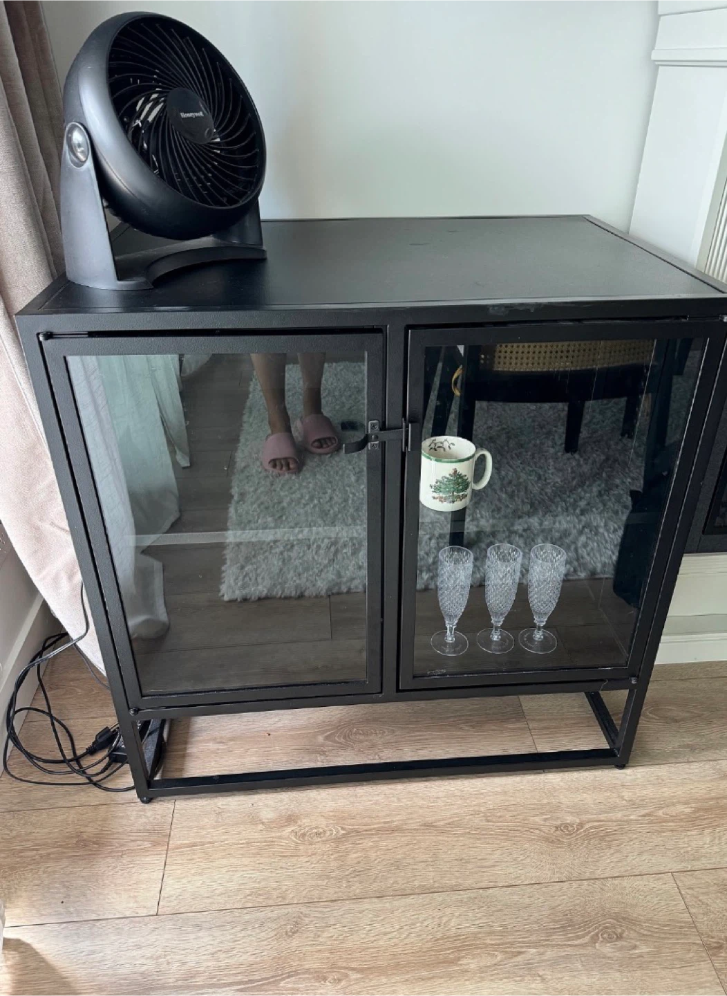 Crate&Barral Black Glass Sideboard - photo 2