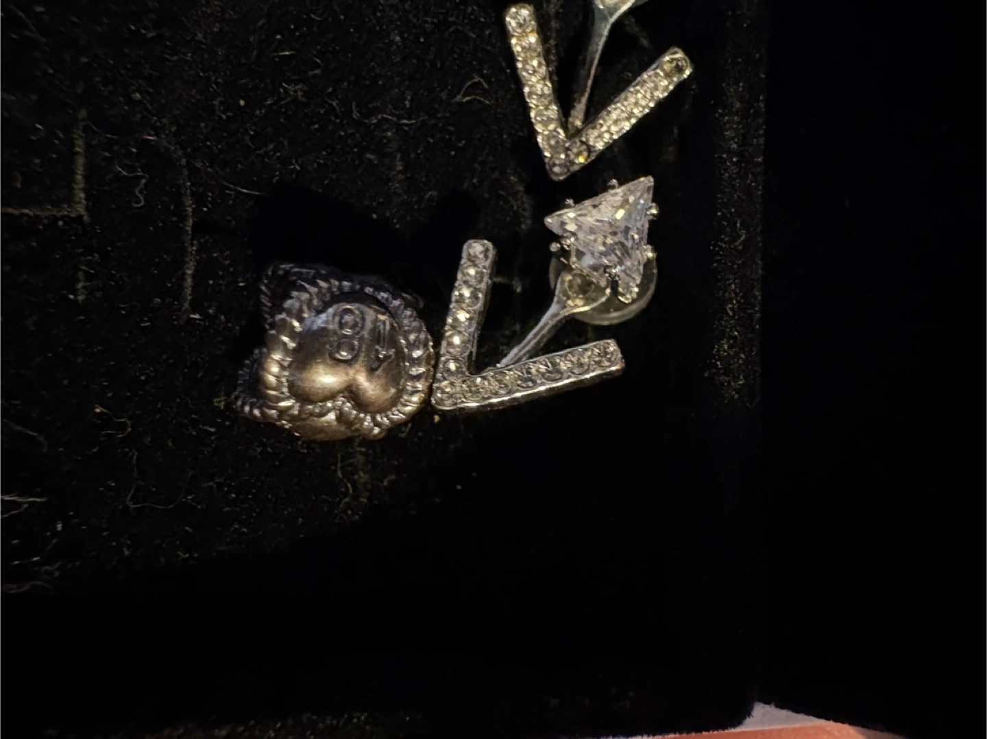 V-Shaped Crystal Earrings with Lion Head Charm - photo 2