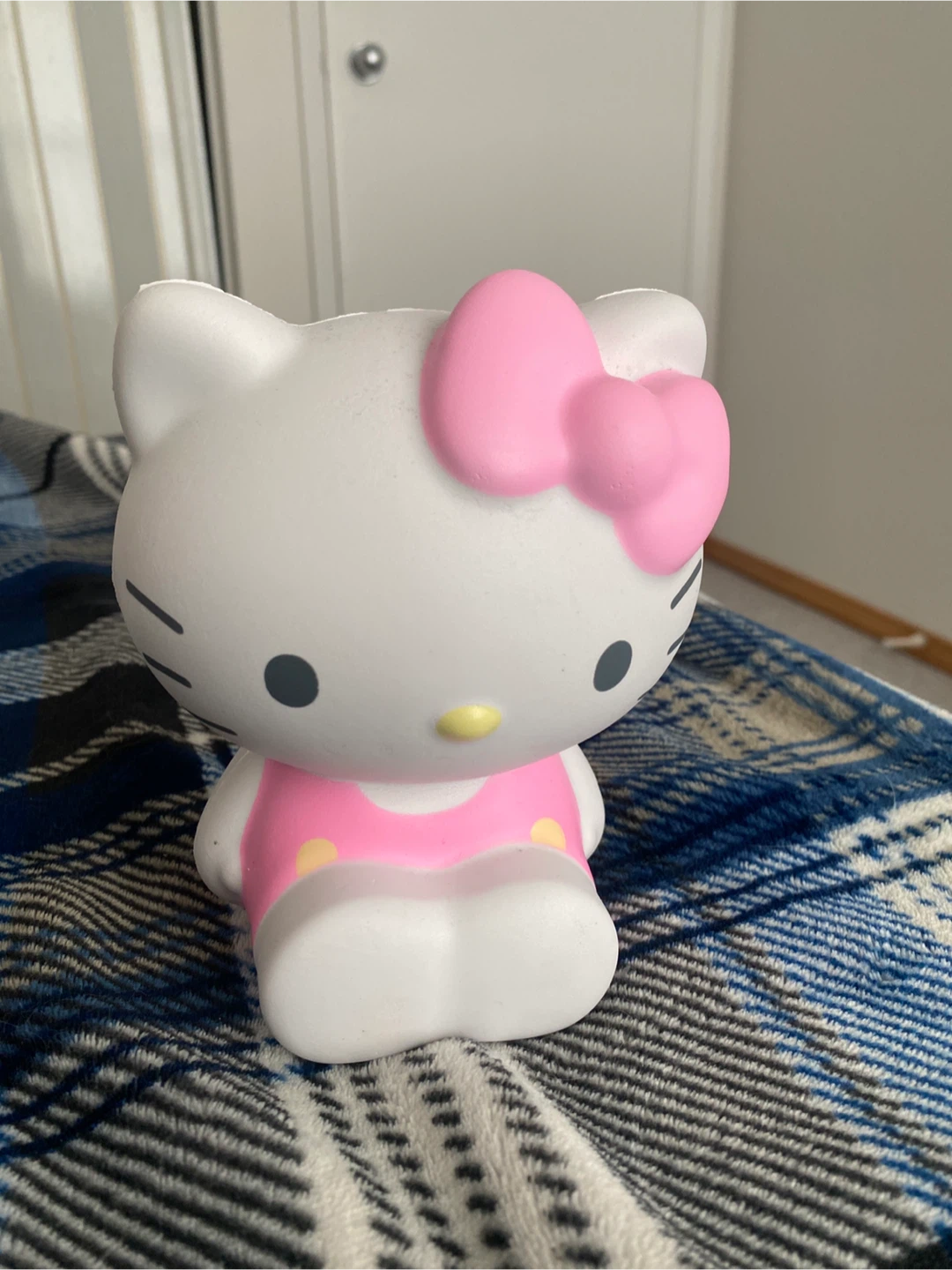 Hello Kitty Squishy Toy