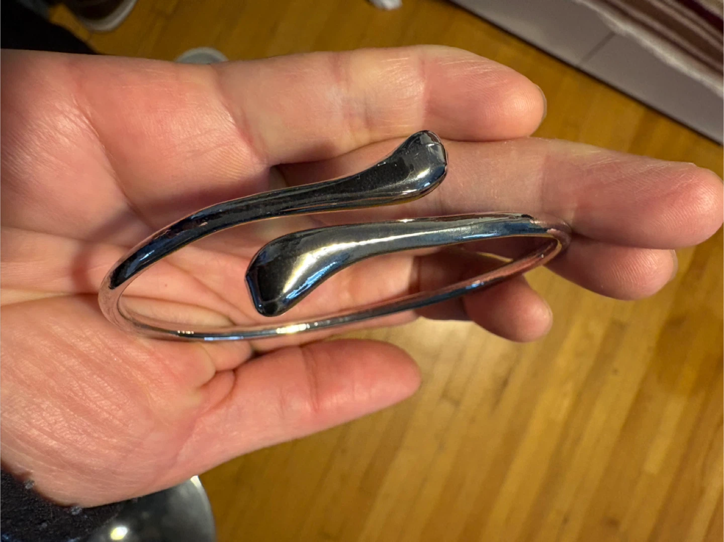 Silver Tone Bangle Bracelet - photo 2
