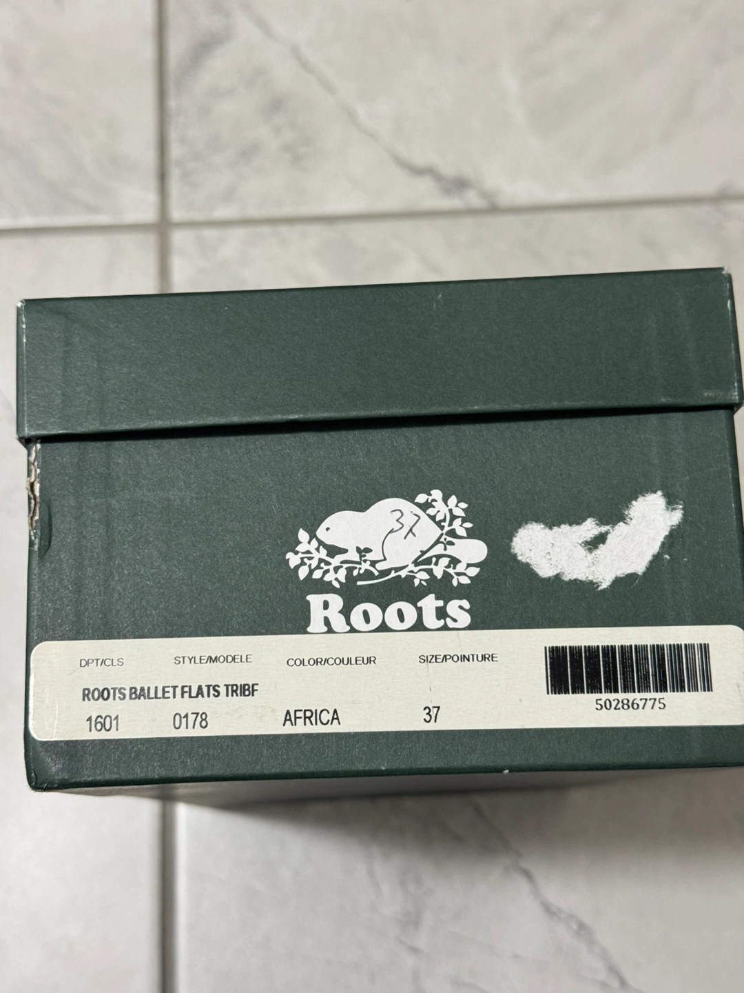 Woman's Roots flats size 37