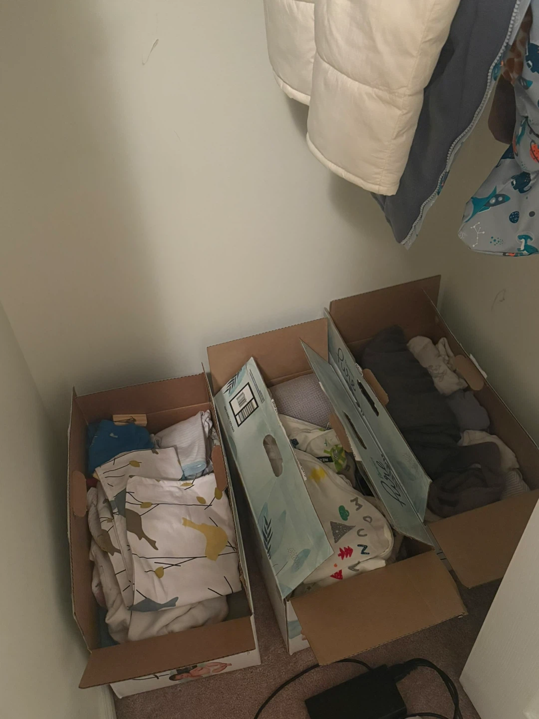 Baby Onesies and Sleepers Lot (various brands) - photo 3
