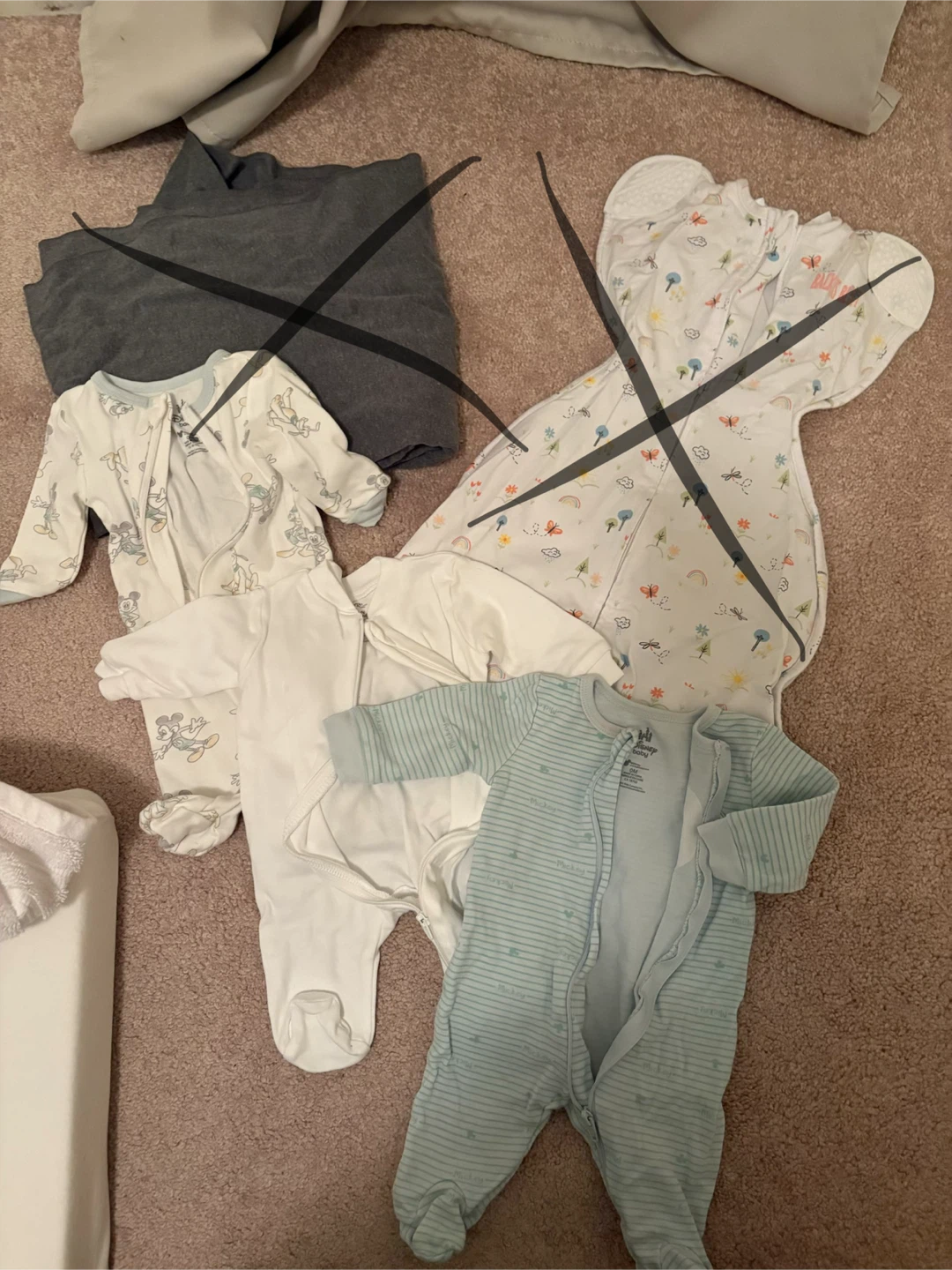Baby Onesies and Sleepers Lot (various brands) - photo 4