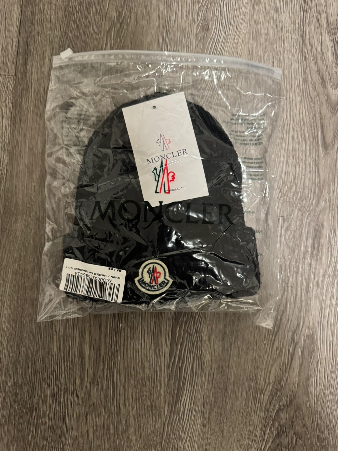 Moncler Black Beanie Hat - photo 3
