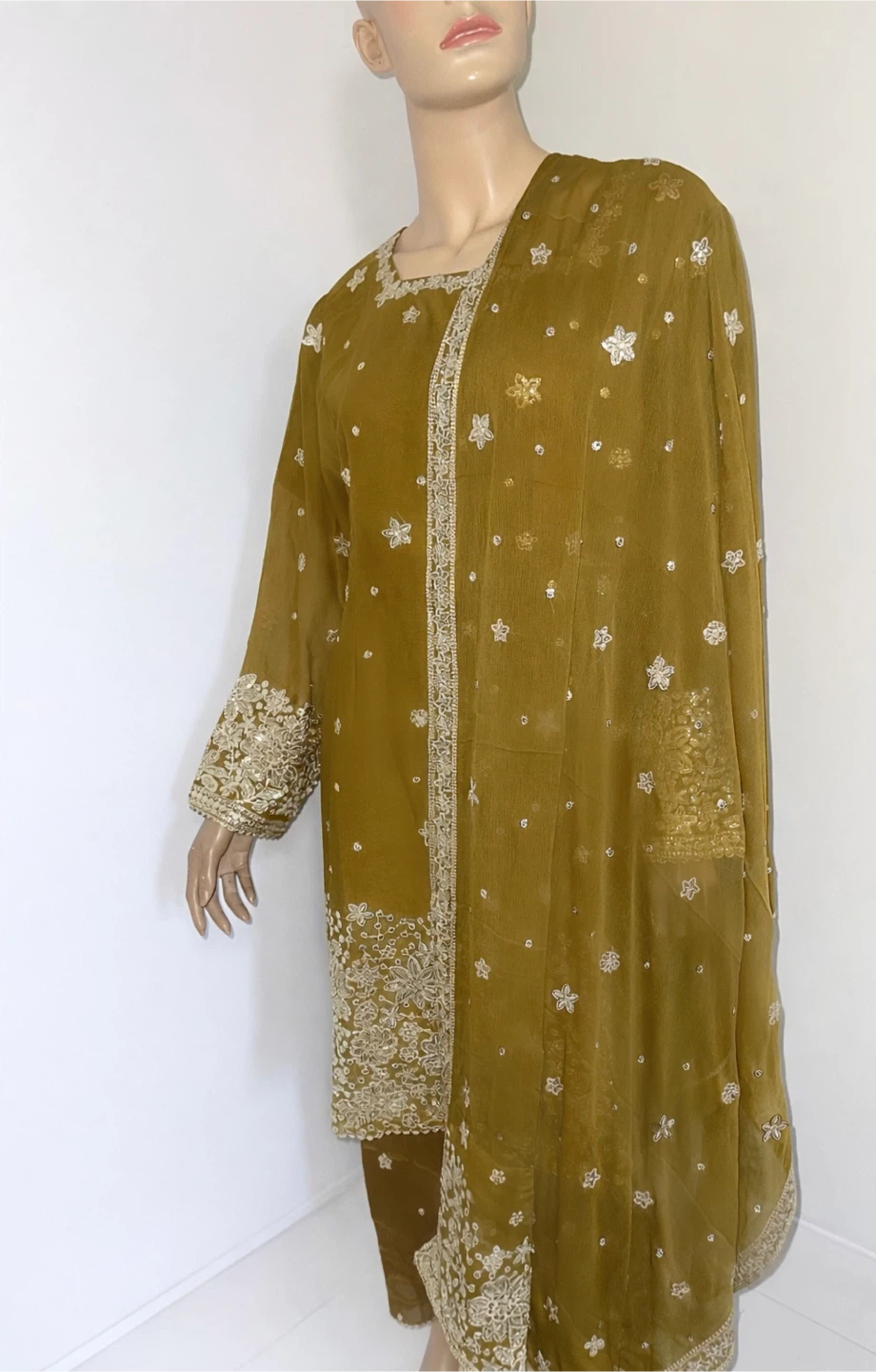 EVERYTHING MUST GO EID SALE 50% OFF