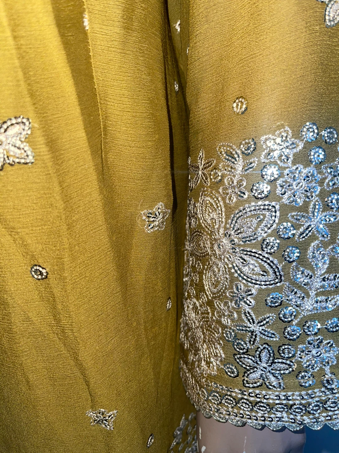 EVERYTHING MUST GO EID SALE 50% OFF - photo 4