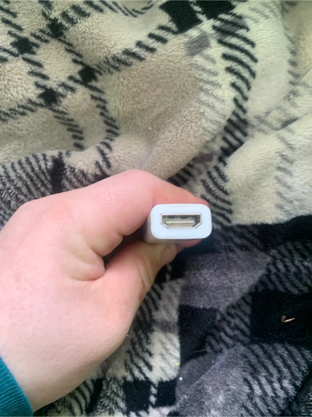 White HDMI to DisplayPort Adapter Cable - photo 4