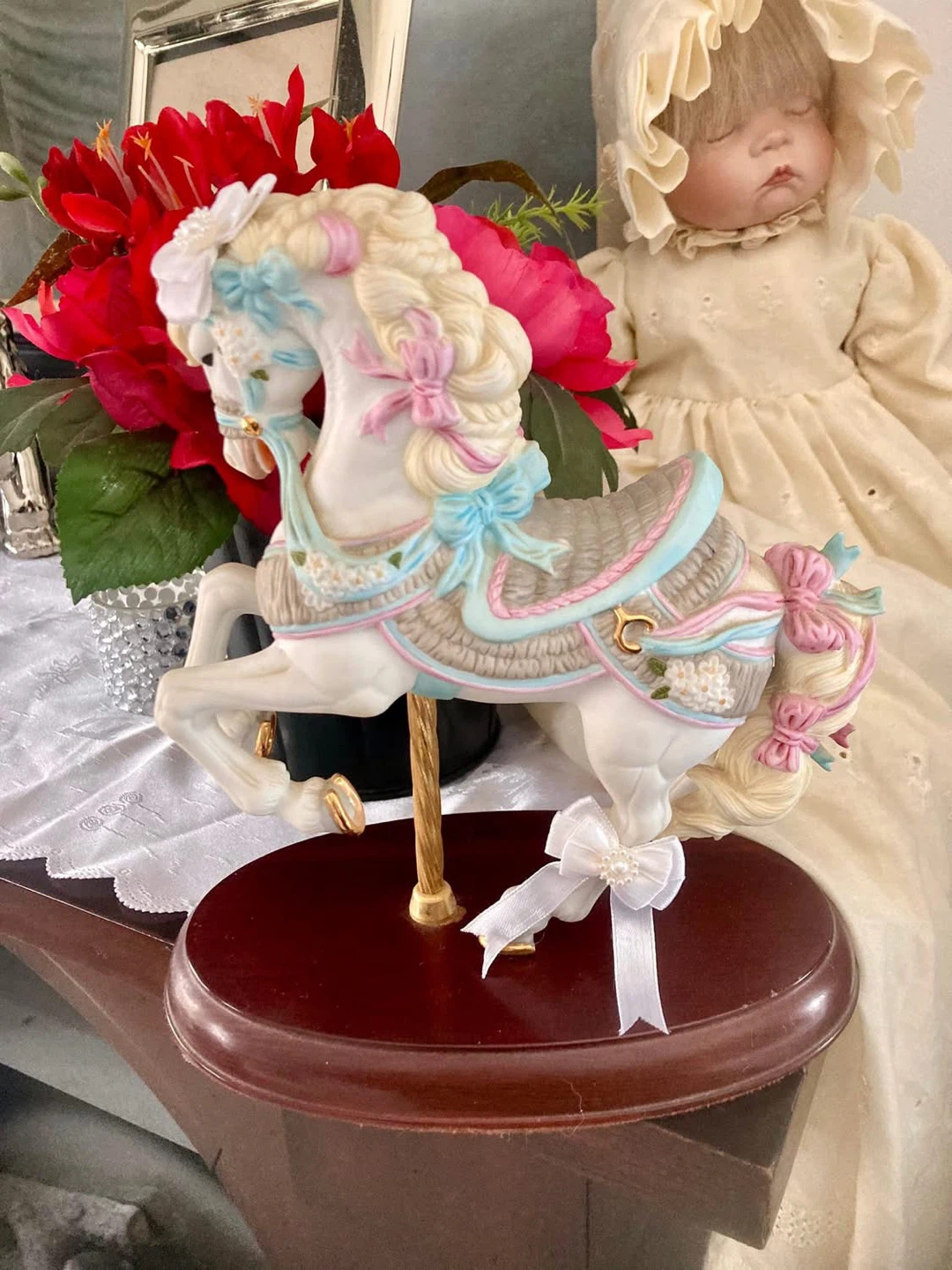 Carrousel horse - photo 2