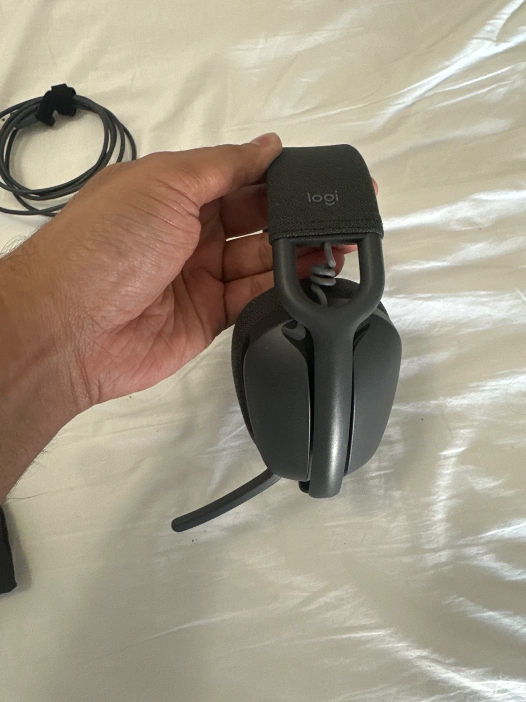 Logitech Headset with Carrying Pouch and Type C Charger - photo 2