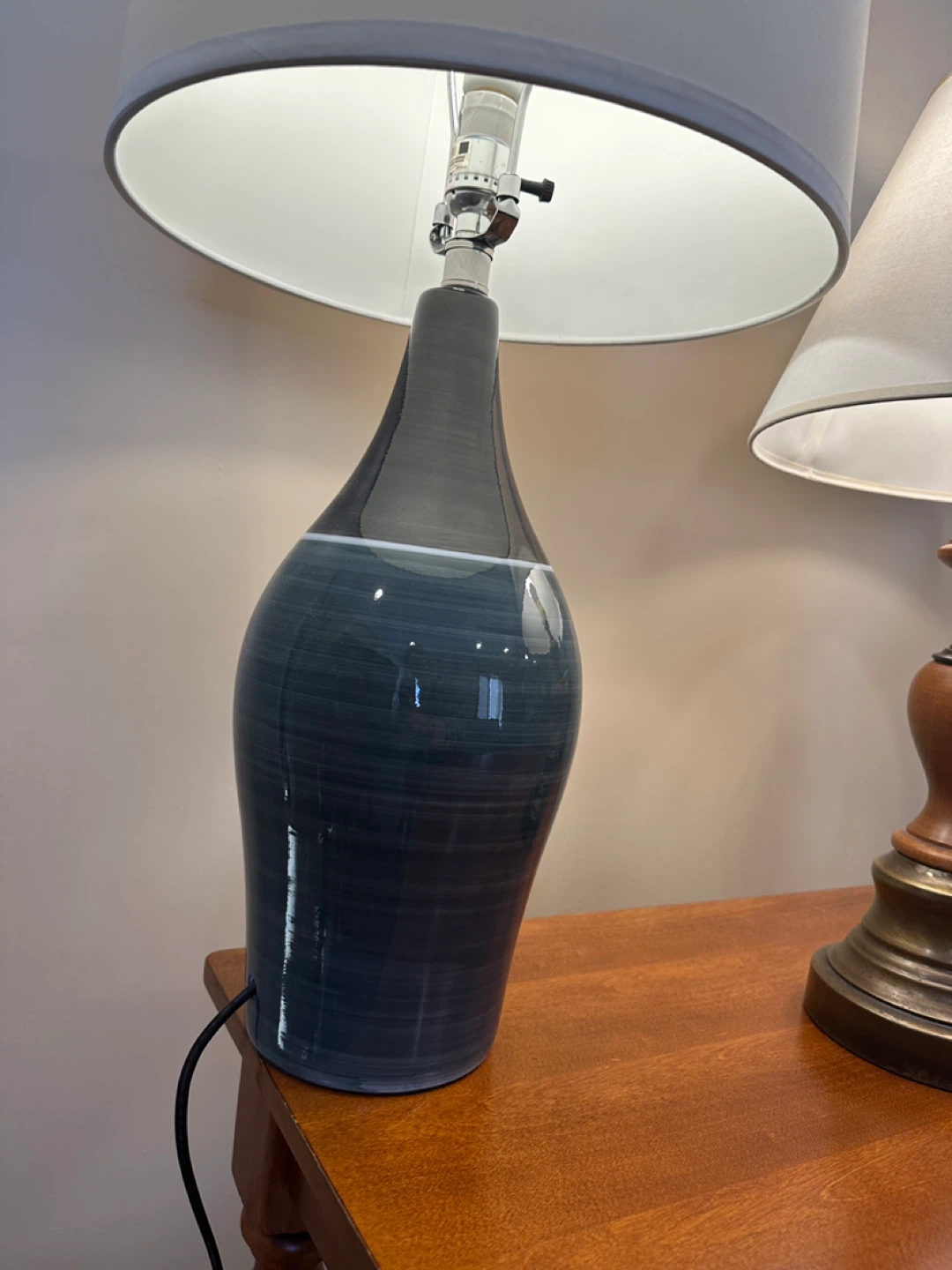 Ashley’s Ceramic Matching Table Lamps / Wood Lamp (CAN DELIVER) - photo 5