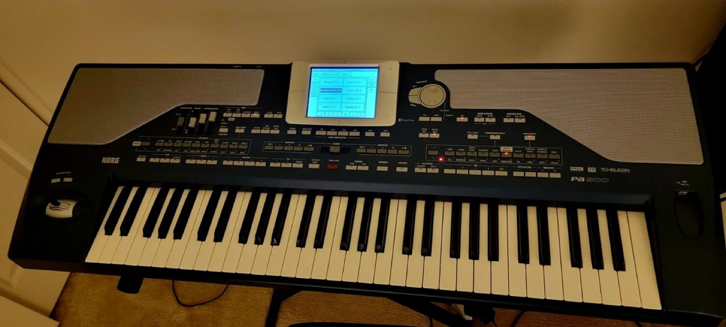 Korg Pa800 Professional Arranger Keyboard